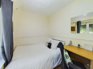 bed 2 - click for photo gallery